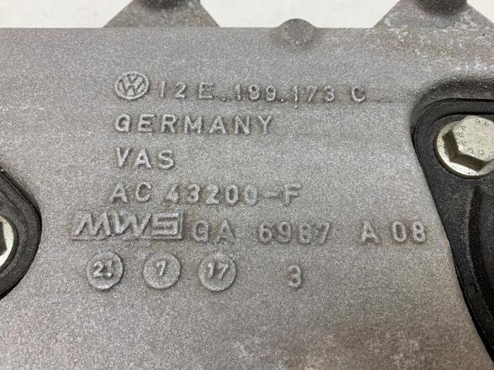 Engine mount from a Volkswagen Up! (121) e-Up! 2018
