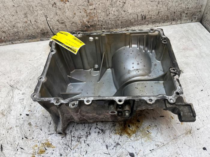 Usagé Couvercle carter Ford Fiesta 7 1.0 EcoBoost 12V 100 Prix € 50,00 Règlement à la marge proposé par Autodemontage van de Laar
