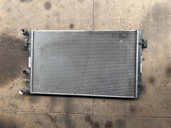 Usagé Radiateur Skoda Octavia (1U2) 1.9 TDi GLX,SLX Prix € 25,00 Règlement à la marge proposé par Autodemontage van de Laar