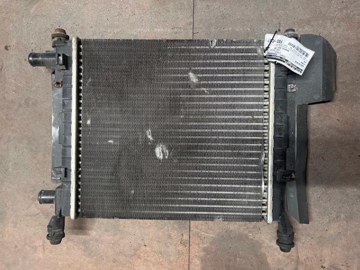 Usagé Radiateur Ford Ka I 1.3i Prix € 25,00 Règlement à la marge proposé par Autodemontage van de Laar