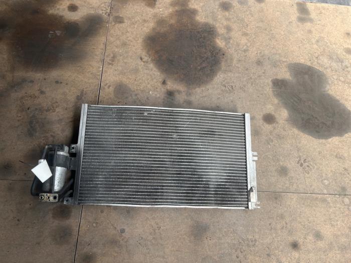 Usagé Radiateur clim Opel Vectra B Caravan (31) 1.6 16V Prix € 70,00 Règlement à la marge proposé par Autodemontage van de Laar