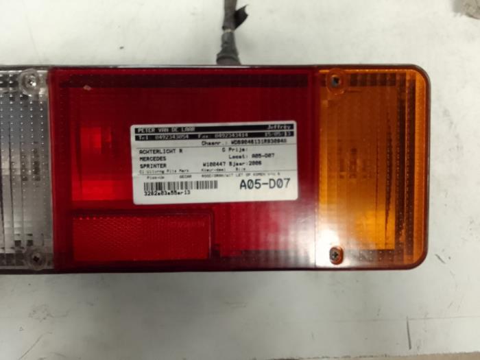 Taillight, right from a Mercedes-Benz Sprinter 4t (904) 413 CDI 16V 2006