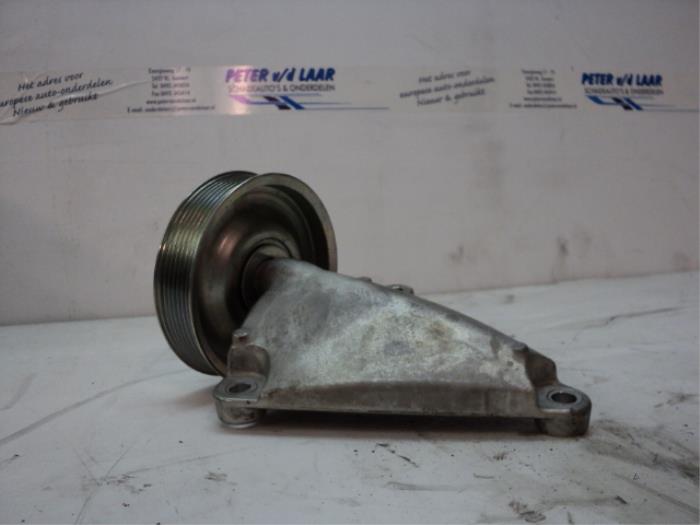 Used Engine mount Renault Master III (EV/HV/UV/VA/VB/VD/VF/VG/VJ) 2.3 dCi 125 16V FWD Price € 50,00 Margin scheme offered by Autodemontage van de Laar
