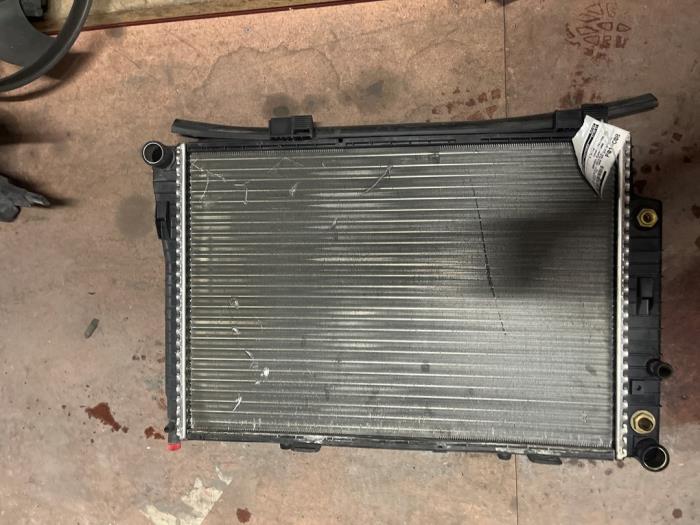 Used Radiator Mercedes C (W202) 2.0 C-200 CGI 16V Price € 25,00 Margin scheme offered by Autodemontage van de Laar