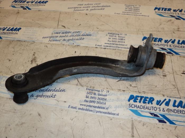 Used Engine mount Renault Clio III (BR/CR) 1.5 dCi 85 Price € 30,00 Margin scheme offered by Autodemontage van de Laar