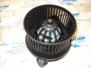Used Heating and ventilation fan motor Renault Trafic New (JL) 2.0 dCi 16V 90 Price € 70,00 Margin scheme offered by Autodemontage van de Laar
