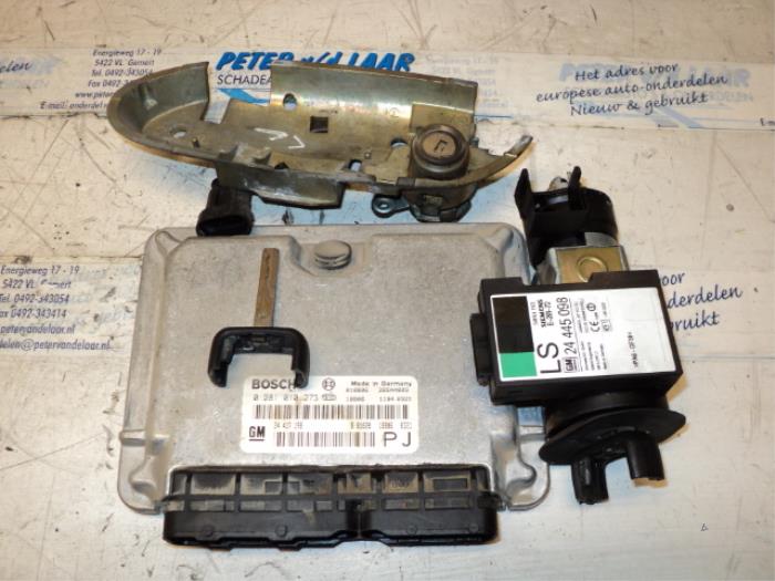 Used Engine management computer Opel Omega B Caravan (21/22/23) 2.2 DTI 16V Price on request offered by Autodemontage van de Laar