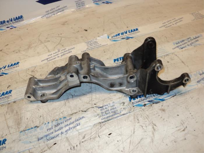 Used Engine mount Volkswagen Golf Price € 30,00 Margin scheme offered by Autodemontage van de Laar