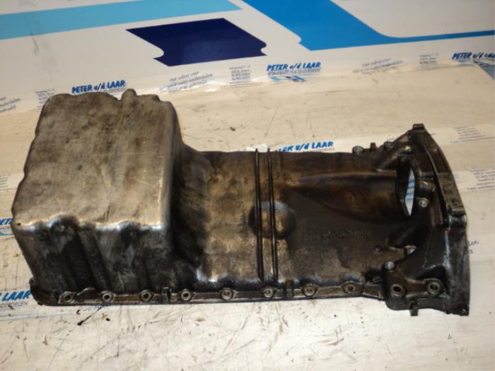 Usagé Couvercle carter Mercedes C-Klasse Prix € 70,00 Règlement à la marge proposé par Autodemontage van de Laar