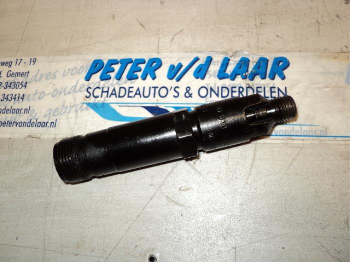 Usagé Injecteurs Mercedes C-Klasse Prix € 40,00 Règlement à la marge proposé par Autodemontage van de Laar