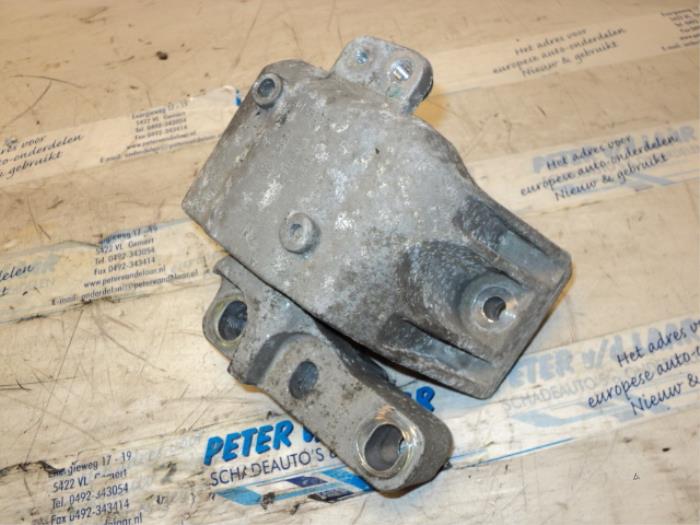 Begagnade Engine mount Seat Leon (1M1) 1.8 20V Pris € 35,00 Marginaltabell erbjuds av Autodemontage van de Laar