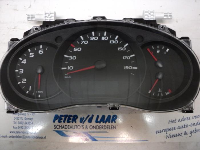 Odometer KM from a Renault Master IV (JV) 2.3 dCi 16V 150 2012