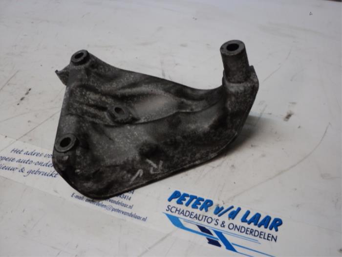 Used Engine mount Audi A8 (D2) 4.2 V8 40V Quattro Price € 30,00 Margin scheme offered by Autodemontage van de Laar
