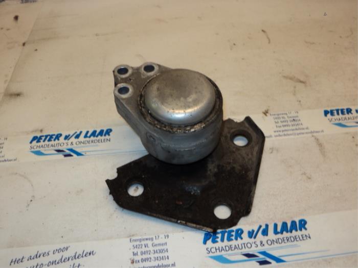 Used Engine mount Ford Fiesta 5 (JD/JH) 1.3 Price € 30,00 Margin scheme offered by Autodemontage van de Laar