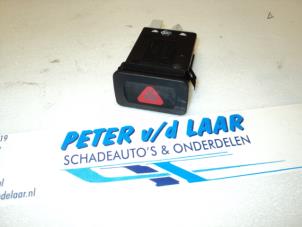 Używane Przelacznik swiatel awaryjnych Volkswagen Golf IV (1J1) 1.9 TDI 100 Cena € 15,00 Procedura marży oferowane przez Autodemontage van de Laar