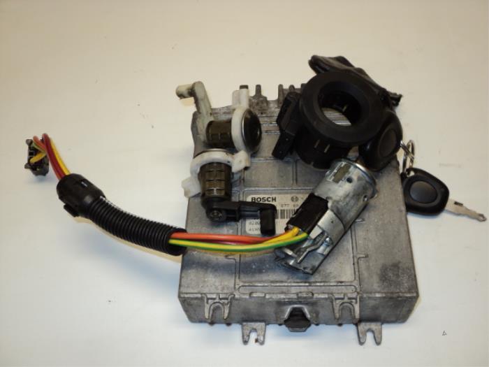 Used Engine management computer Renault Scénic I (JA) 1.9 dTi Price € 100,00 Margin scheme offered by Autodemontage van de Laar