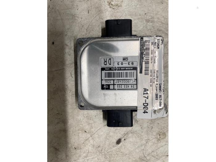 Used Engine management computer Opel Signum (F48) 2.2 DTI 16V Price € 200,00 Margin scheme offered by Autodemontage van de Laar