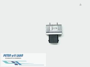 Used Glow plug relay Renault Captur (2R) 1.5 Energy dCi 90 FAP Price € 40,00 Margin scheme offered by Autodemontage van de Laar