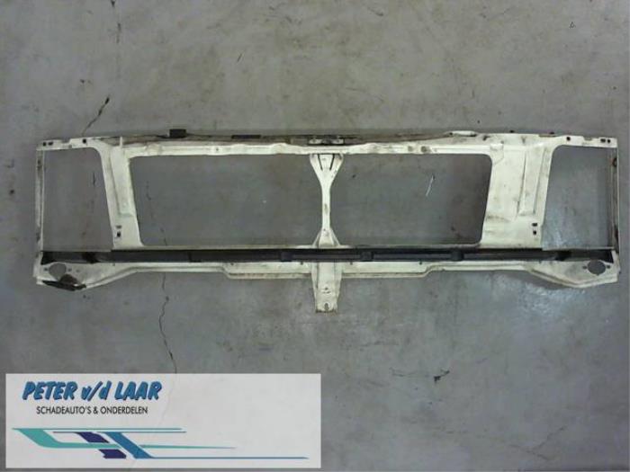 Begagnade Front Volkswagen LT II 2.5 TDi Pris € 70,00 Marginaltabell erbjuds av Autodemontage van de Laar