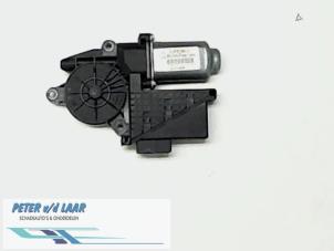 Używane Silnik szyby drzwiowej Skoda Roomster (5J) 1.9 TDI Cena € 30,00 Procedura marży oferowane przez Autodemontage van de Laar