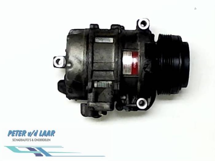 Usagé Compresseur de clim BMW 5 serie (E39) 520i 24V Prix € 75,00 Règlement à la marge proposé par Autodemontage van de Laar