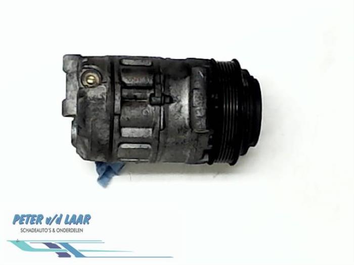 Usagé Pompe clim Mercedes Sprinter 3t (903) 313 CDI 16V Prix € 75,00 Règlement à la marge proposé par Autodemontage van de Laar