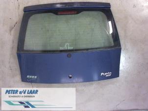 Used Tailgate Fiat Punto II (188) 1.2 60 S Price € 90,00 Margin scheme offered by Autodemontage van de Laar