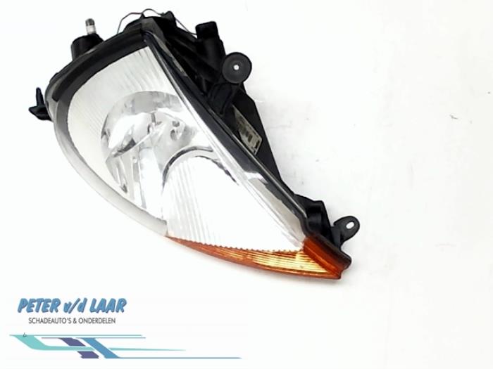 Headlight, right from a Ford KA 2002