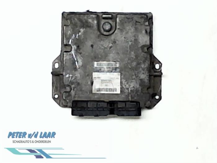 Used Engine management computer Renault Espace (JK) 3.0 dCi V6 24V Price € 100,00 Margin scheme offered by Autodemontage van de Laar