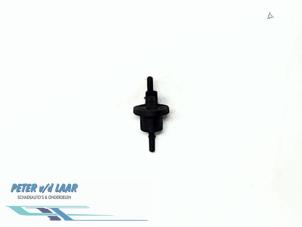Used Vacuum relay Renault Scénic II (JM) 1.6 16V Price € 25,00 Margin scheme offered by Autodemontage van de Laar