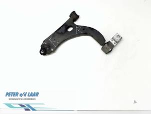 Usagé Bras de suspension avant droit Ford Fiesta 5 (JD/JH) 1.3 Prix € 40,00 Règlement à la marge proposé par Autodemontage van de Laar