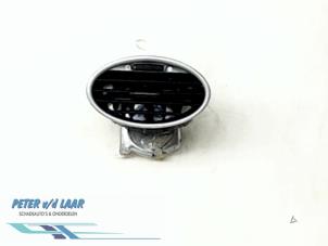 Used Dashboard vent Ford Focus 2 1.4 16V Price € 10,00 Margin scheme offered by Autodemontage van de Laar
