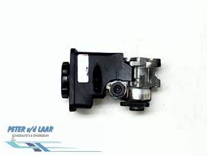 Used Power steering pump BMW 3 serie (E46/4) 320d 16V Price € 100,00 Margin scheme offered by Autodemontage van de Laar