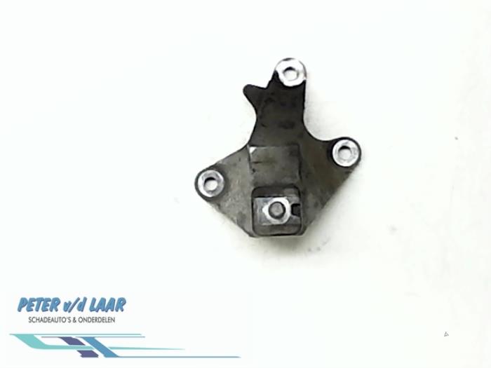 Gebrauchte Motorlager Ford Focus 1 Wagon 1.6 16V Preis € 20,00 Margenregelung angeboten von Autodemontage van de Laar