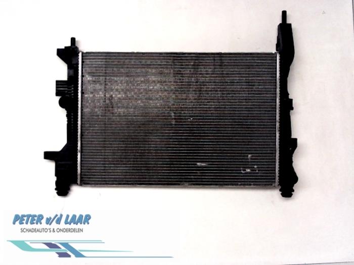 Radiator from a Ford Focus 3 Wagon 1.6 TDCi 115 2012