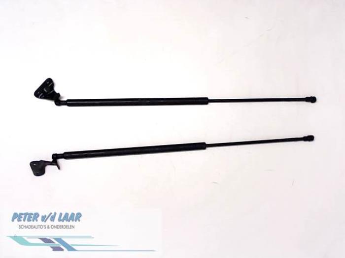 Set of tailgate gas struts from a Opel Agila (A) 1.0 12V 2002