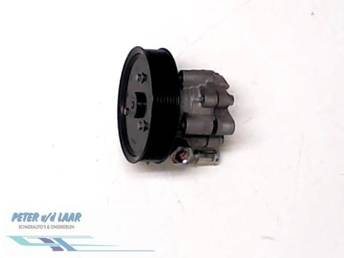 Used Power steering pump Nissan NV 400 2.3 dCi 125 16V Price € 200,00 Margin scheme offered by Autodemontage van de Laar