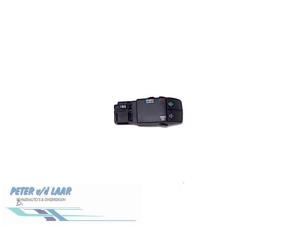Usados Mando de radio volante Dacia Sandero II 0.9 TCE 12V Precio € 35,00 Norma de margen ofrecido por Autodemontage van de Laar