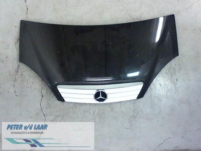 Bonnet from a Mercedes-Benz A (W168) 1.9 A-190 2000
