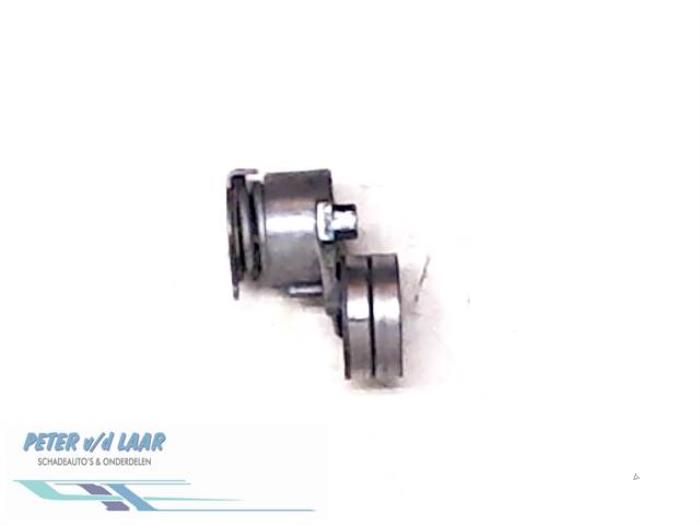 Usados Rodillo tensor correa múltiple Renault Scénic III (JZ) 1.9 dCi Precio € 40,00 Norma de margen ofrecido por Autodemontage van de Laar