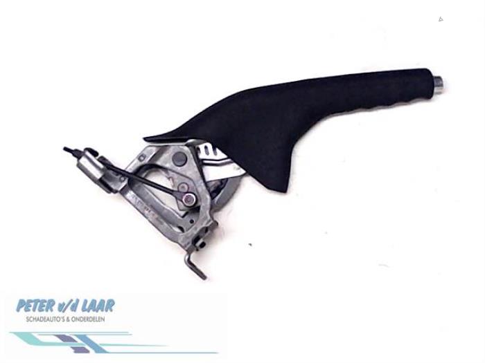 Handbremsgriff van een Skoda Octavia Combi (1Z5) 1.6 MPI 2006