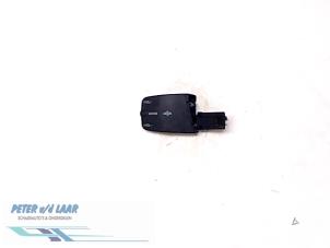 Usados Mando de radio volante Ford Transit 2.2 TDCi 16V Euro 5 Precio € 30,00 Norma de margen ofrecido por Autodemontage van de Laar