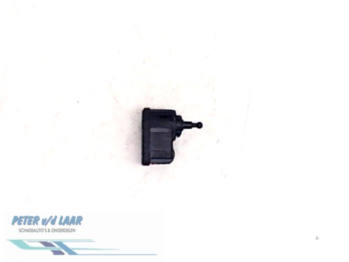 Używane Silnik reflektora Volkswagen Lupo (6X1) 1.0 MPi 50 Cena € 20,00 Procedura marży oferowane przez Autodemontage van de Laar