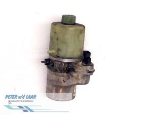 Used Power steering pump Volkswagen Polo IV (9N1/2/3) 1.2 12V Price € 90,00 Margin scheme offered by Autodemontage van de Laar