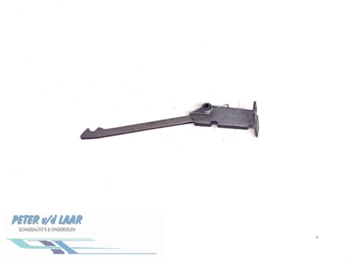 Front door hinge, right from a Renault Kangoo Express (FW) 1.5 dCi 75 2014
