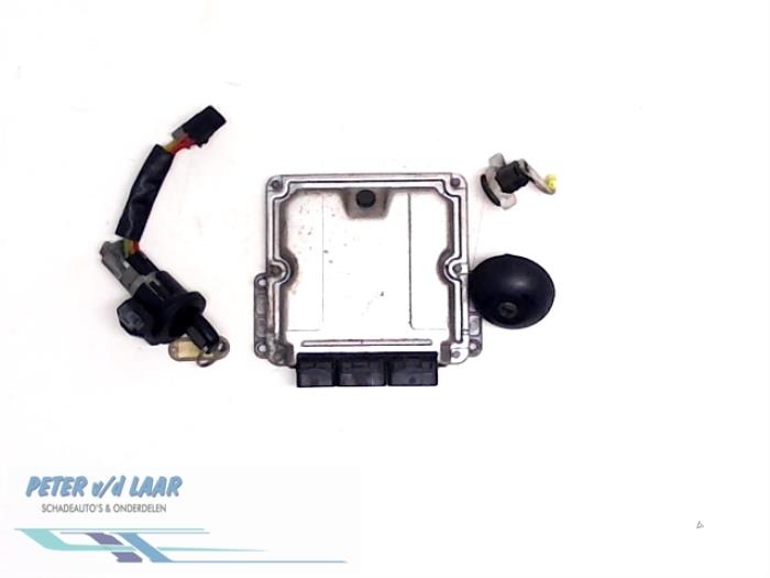 Used Engine management computer Opel Movano Combi 2.2 DTI Price € 200,00 Margin scheme offered by Autodemontage van de Laar