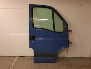Używane Drzwi prawe wersja 2-drzwiowa Renault Master III (JD/ND/PD) 2.2 dCi 16V Cena € 200,00 Procedura marży oferowane przez Autodemontage van de Laar