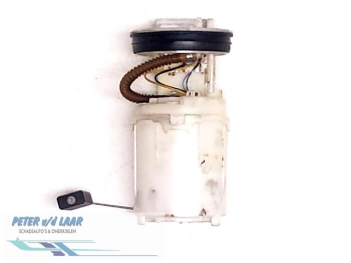 Usagé Pompe essence Volkswagen Polo IV (9N1/2/3) 1.2 Prix € 50,00 Règlement à la marge proposé par Autodemontage van de Laar