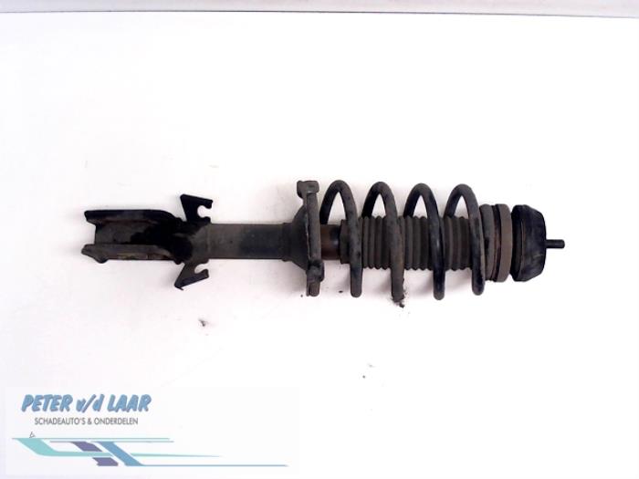Front shock absorber rod, right from a Mercedes-Benz Vito (638.1/2) 2.2 CDI 110 16V 2000