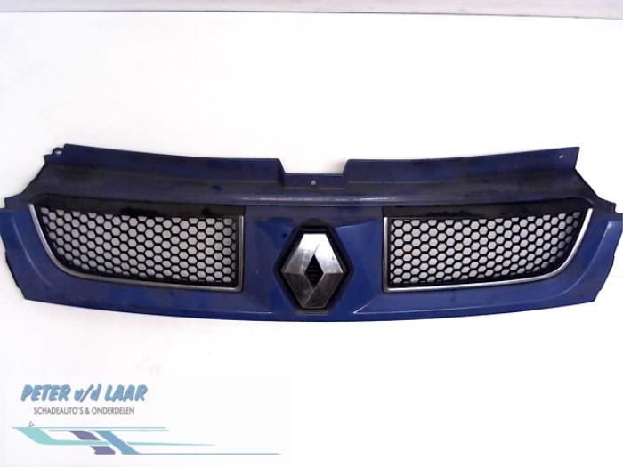 Używane Grill Renault Trafic Cena € 35,00 Procedura marży oferowane przez Autodemontage van de Laar